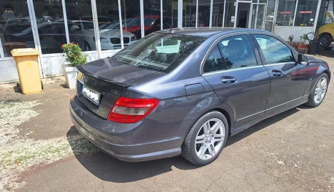 Mercedes-Benz C-Class  - 2010