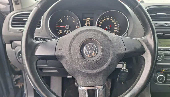 Volkswagen Golf  - 2009