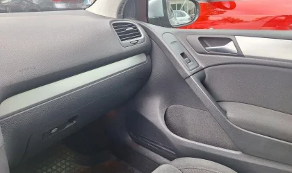 Volkswagen Golf  - 2009