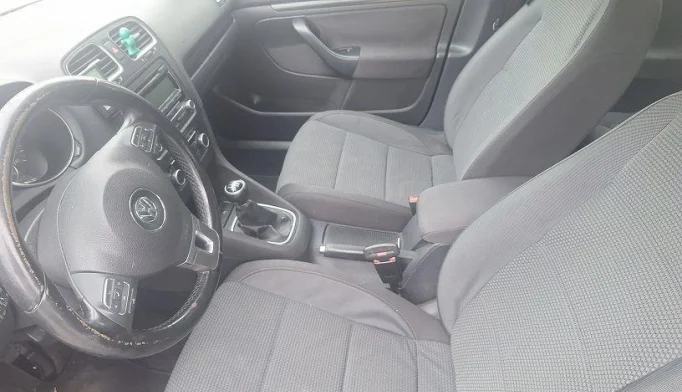 Volkswagen Golf  - 2010