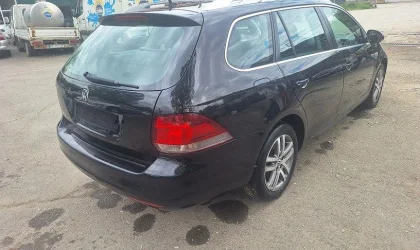 Volkswagen Golf  - 2010