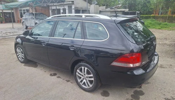 Volkswagen Golf  - 2010