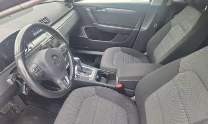 Volkswagen Passat  - 2013