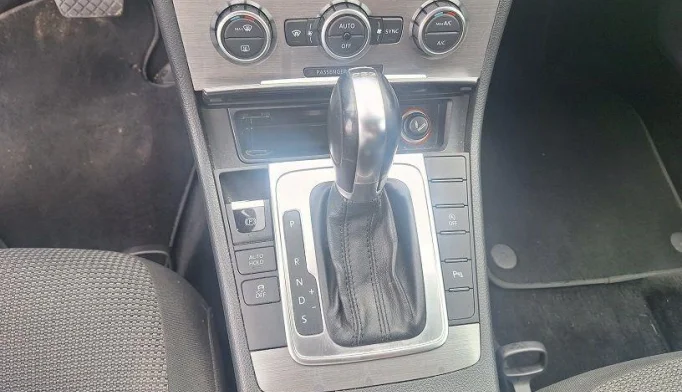 Volkswagen Passat  - 2013