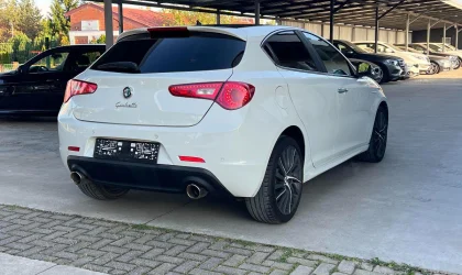 Alfa Romeo Giulietta  - 2013