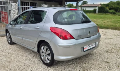 Peugeot 308  - 2010