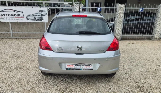 Peugeot 308  - 2010