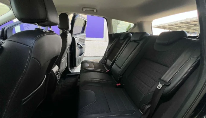 Ford Kuga  - 2014