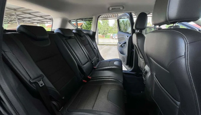 Ford Kuga  - 2014