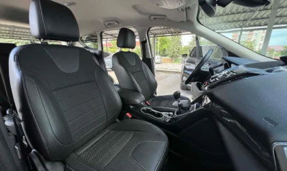 Ford Kuga  - 2014