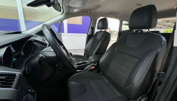 Ford Kuga  - 2014
