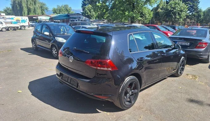 Volkswagen Golf  - 2013