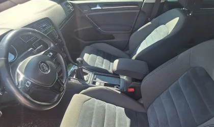 Volkswagen Golf  - 2013