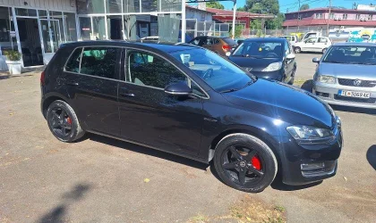 Volkswagen Golf  - 2013