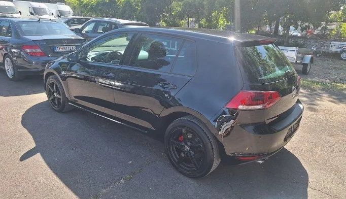 Volkswagen Golf  - 2013
