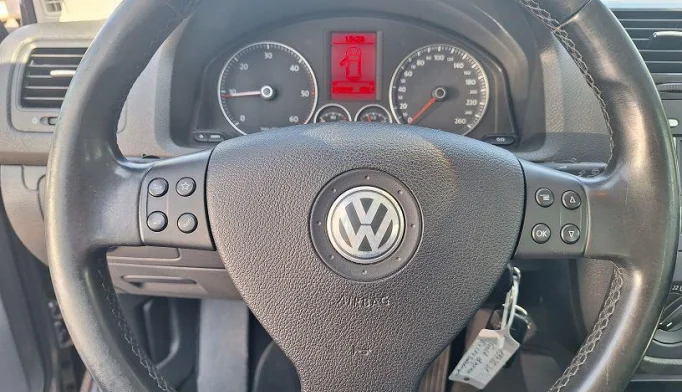 Volkswagen Golf  - 2009