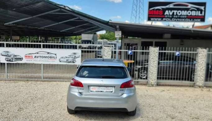 Peugeot 308  - 2015