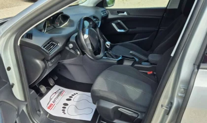 Peugeot 308  - 2015