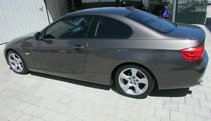 BMW 3 Series  - 2010