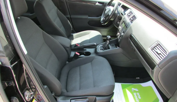 Volkswagen Jetta  - 2011
