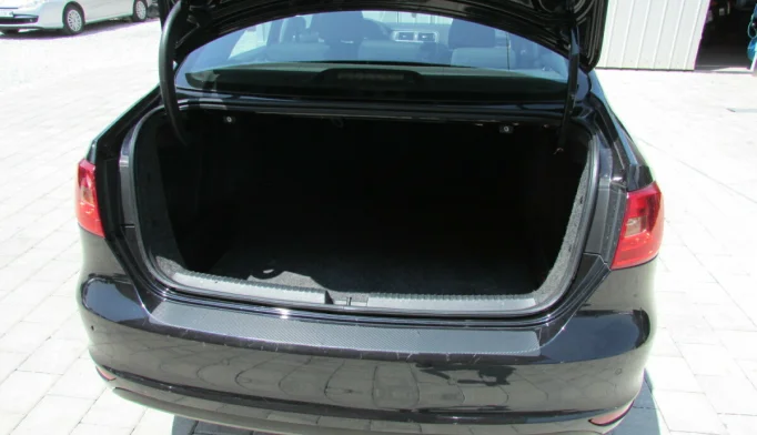 Volkswagen Jetta  - 2011