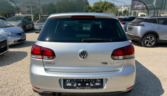 Volkswagen Golf  - 2009