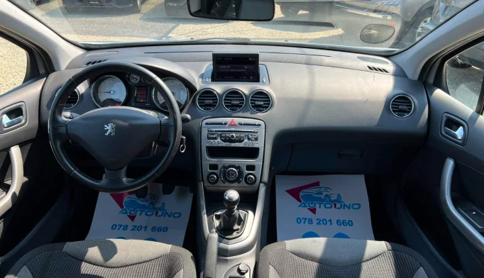 Peugeot 308  - 2011