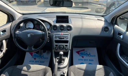 Peugeot 308  - 2011