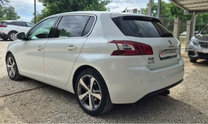 Peugeot 308  - 2015