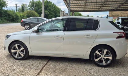 Peugeot 308  - 2015
