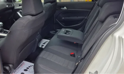 Peugeot 308  - 2015