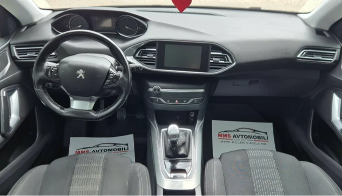 Peugeot 308  - 2015