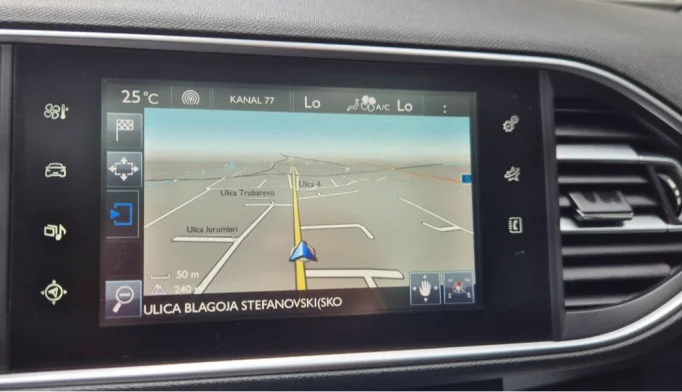 Peugeot 308  - 2015