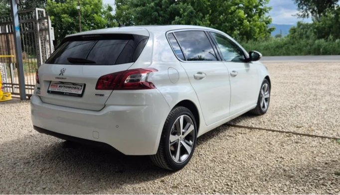 Peugeot 308  - 2015