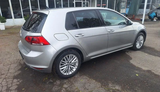 Volkswagen Golf  - 2012
