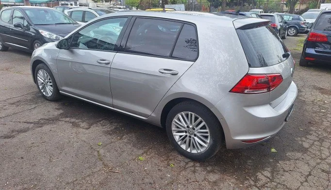 Volkswagen Golf  - 2012