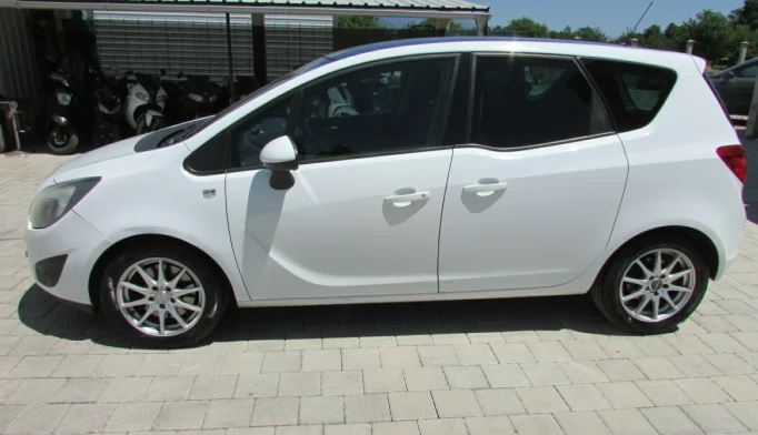 Opel Meriva  - 2013
