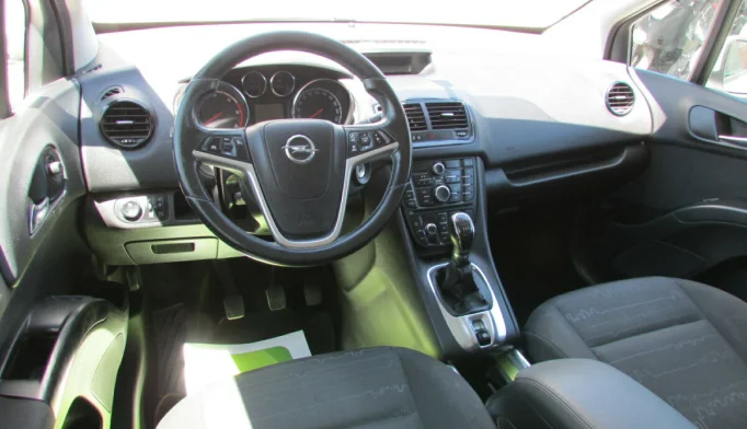 Opel Meriva  - 2013