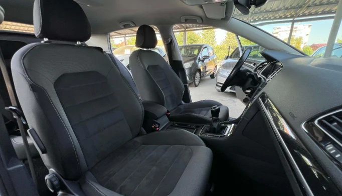 Volkswagen Golf  - 2018
