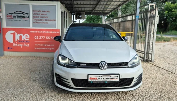 Volkswagen Golf  - 2015
