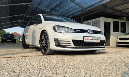 Volkswagen Golf  - 2015