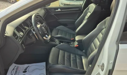 Volkswagen Golf  - 2015