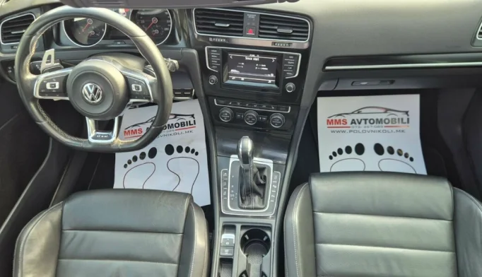 Volkswagen Golf  - 2015