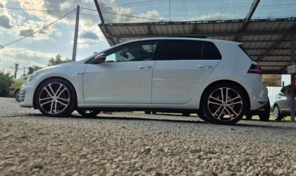 Volkswagen Golf  - 2015