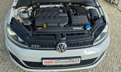 Volkswagen Golf  - 2015