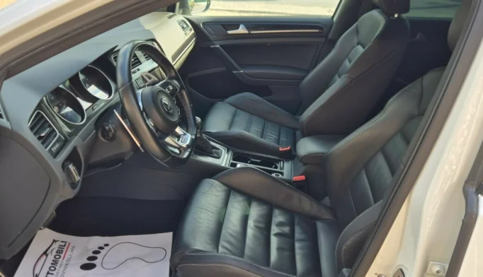 Volkswagen Golf  - 2015