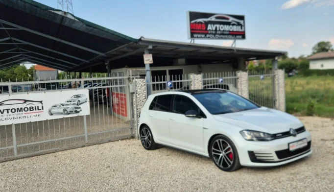 Volkswagen Golf  - 2015