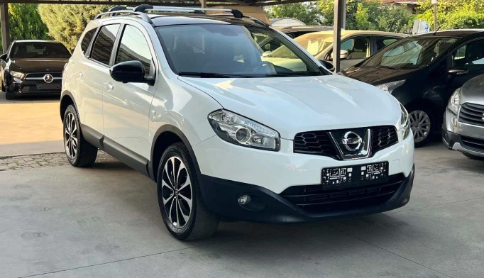 Nissan Qashqai+2  - 2013
