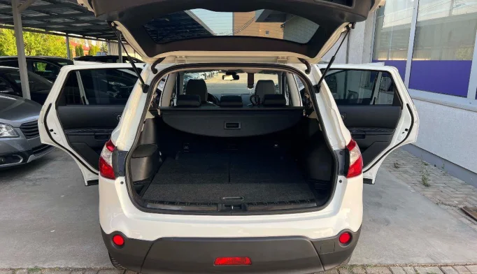 Nissan Qashqai+2  - 2013