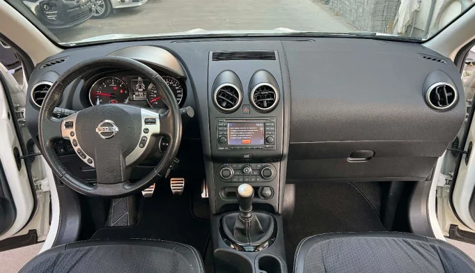 Nissan Qashqai+2  - 2013